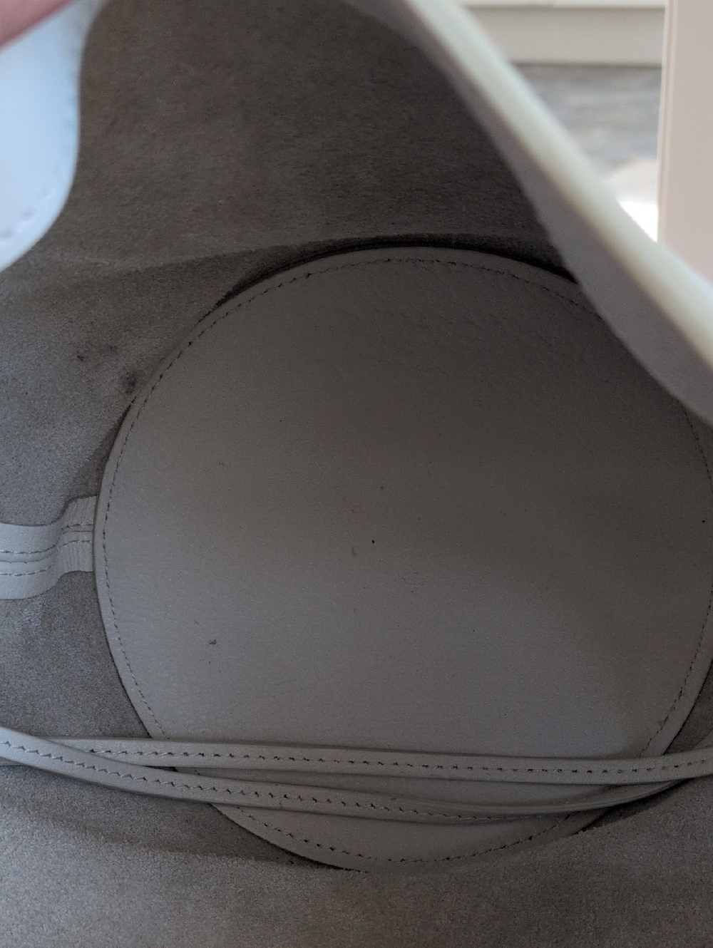 KHAITE Cream Pebble Leather Bag - Picture 7 of 8